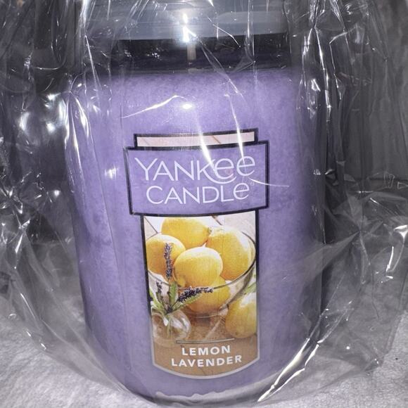 Yankee Candle Original Lemon Lavender Large Jar Candle 22oz Premium Paraffin Wax - Picture 2 of 4